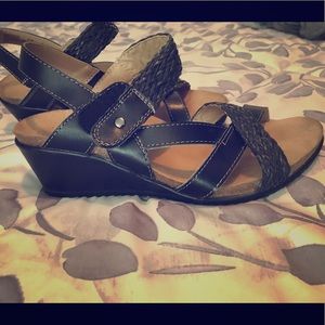 G.H. Bass & Co. sandals
